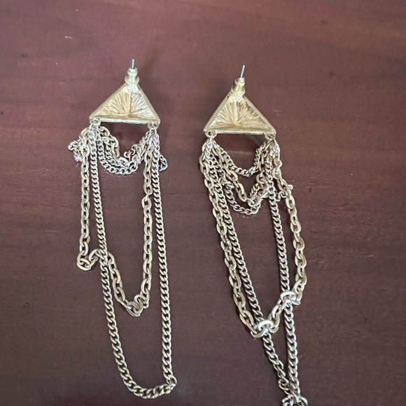 Gold triangle multi chain drop post earrings - Picture 3 of 4